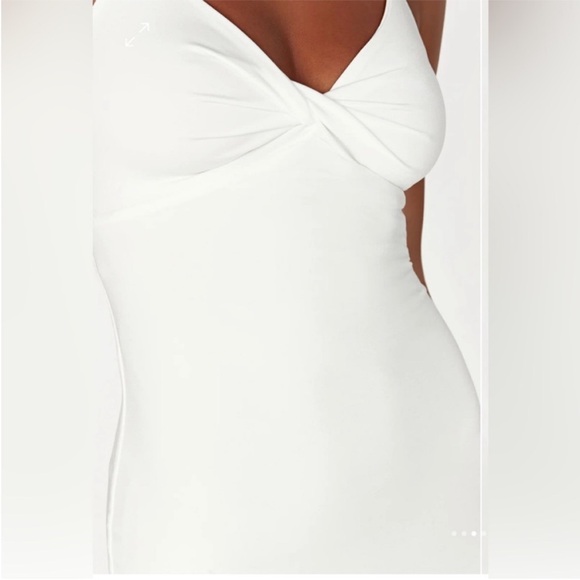 Meshki NWT Sinead Twist Maxi Dress in White Size M Bridal Special Occasion Sexy - Picture 3 of 15